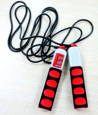 Fitness skoków liny regulowalny PVC Wire Ważony skoków liny z dostosowanym logo koloru i piankowego ABS uchwycić